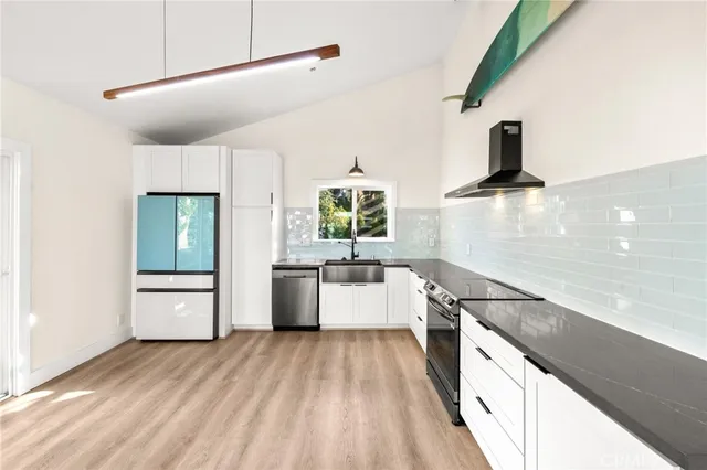 $675,000 | 22473 Canyon Lake Drive South, Canyon Lake, CA 92587