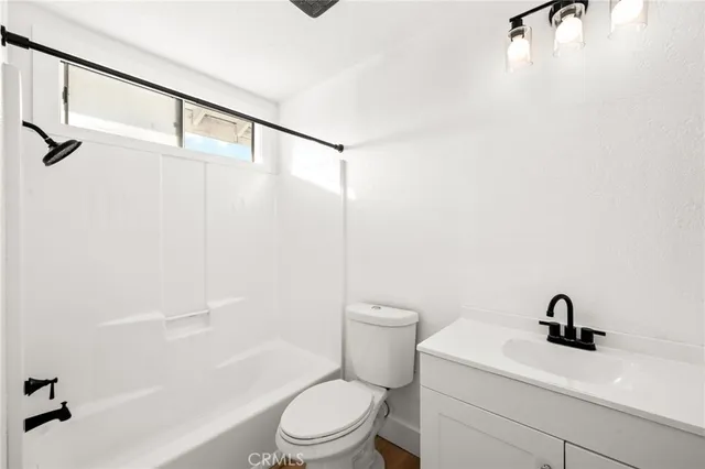 $675,000 | 22473 Canyon Lake Drive South, Canyon Lake, CA 92587