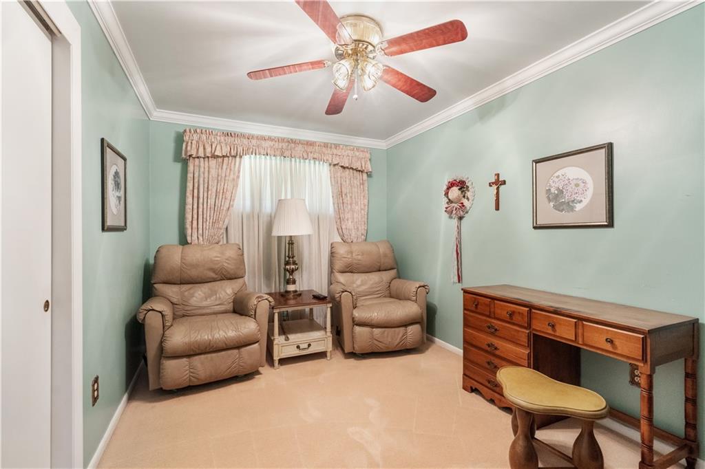 25 Willow Drive Monessen, PA 15062 - Photo 18 of 33 a living room with furniture