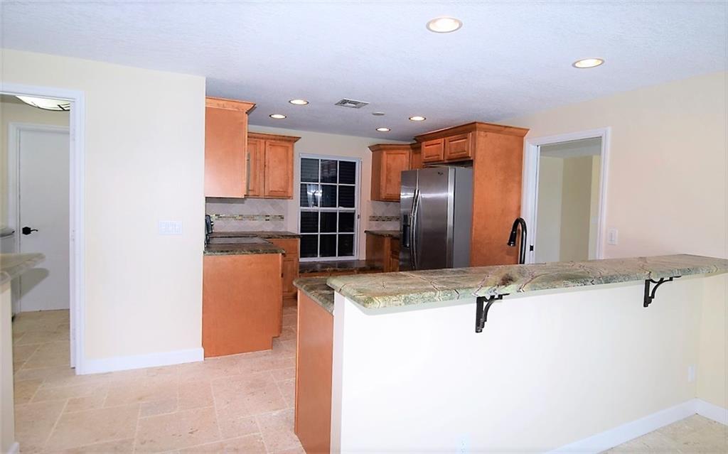 831 Southeast Riverside Drive Stuart, FL 34994 - Photo 12 of 36 Gallery Image 12