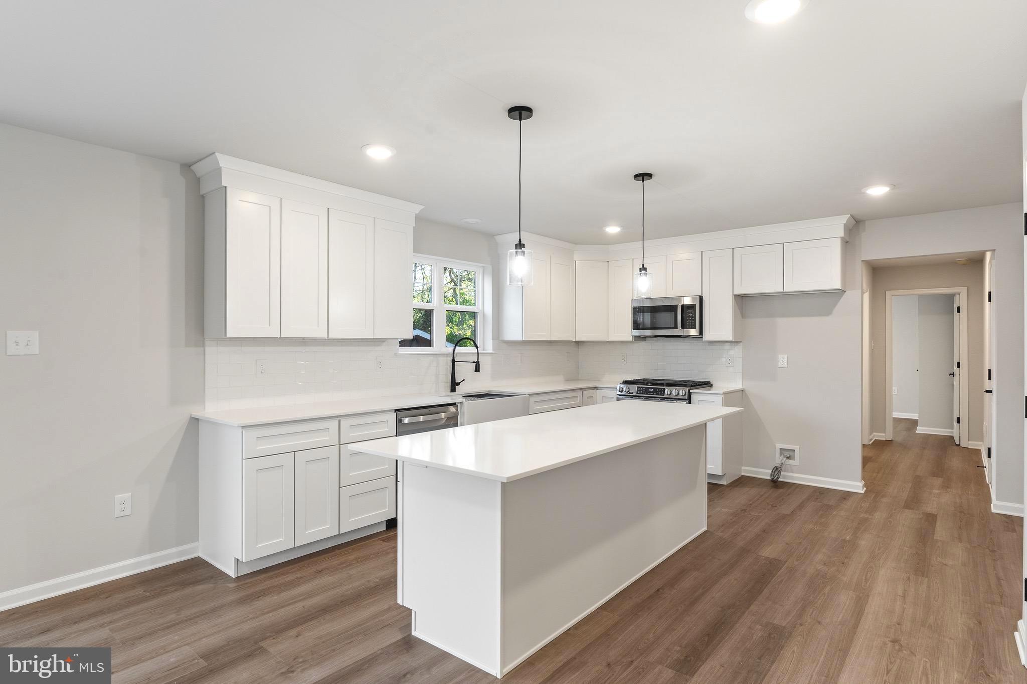 212 Lotus Avenue Voorhees, NJ 08043 - Photo 8 of 39