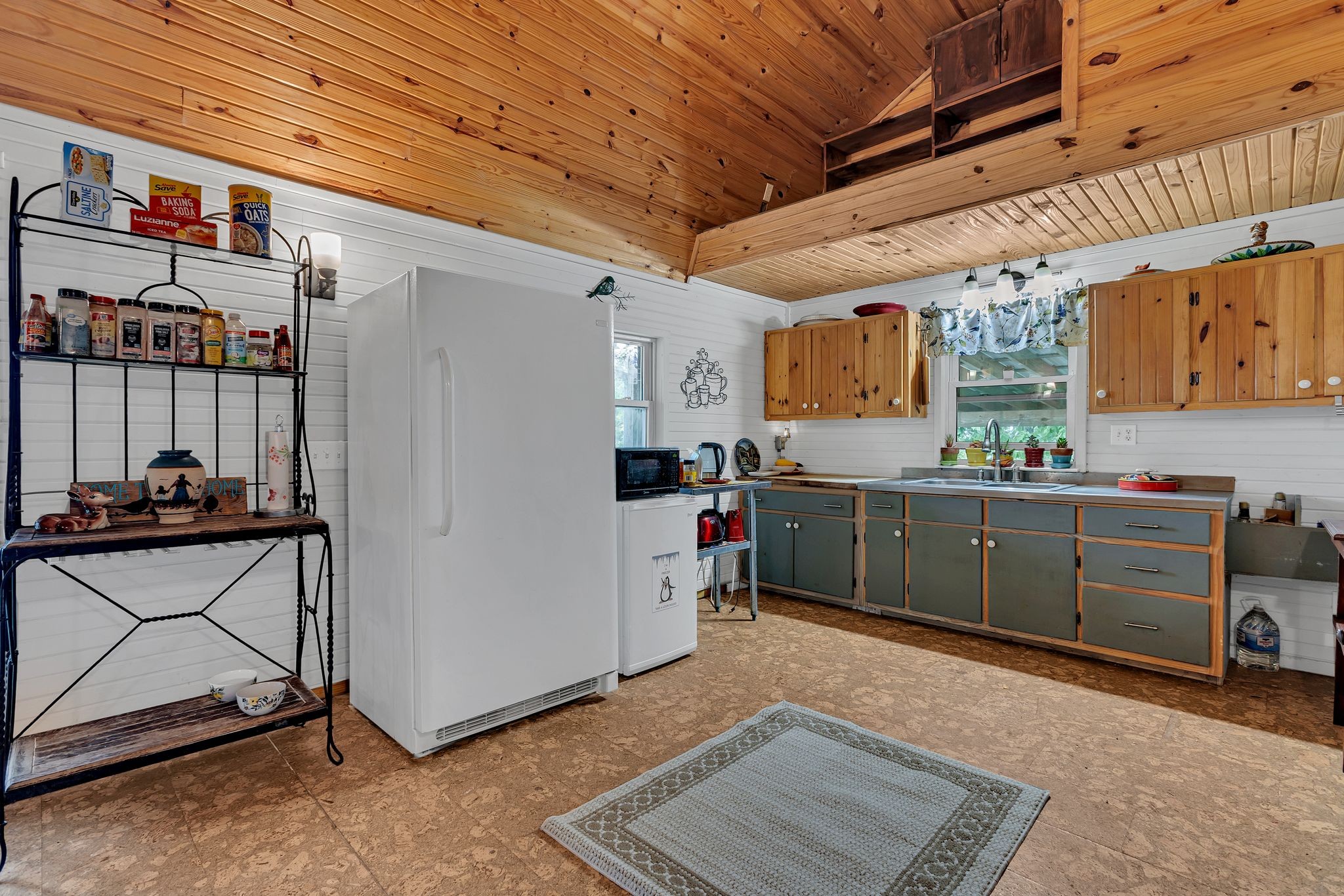 3519 Owl Hollow Road Linden, TN 37096 - Photo 5 of 42