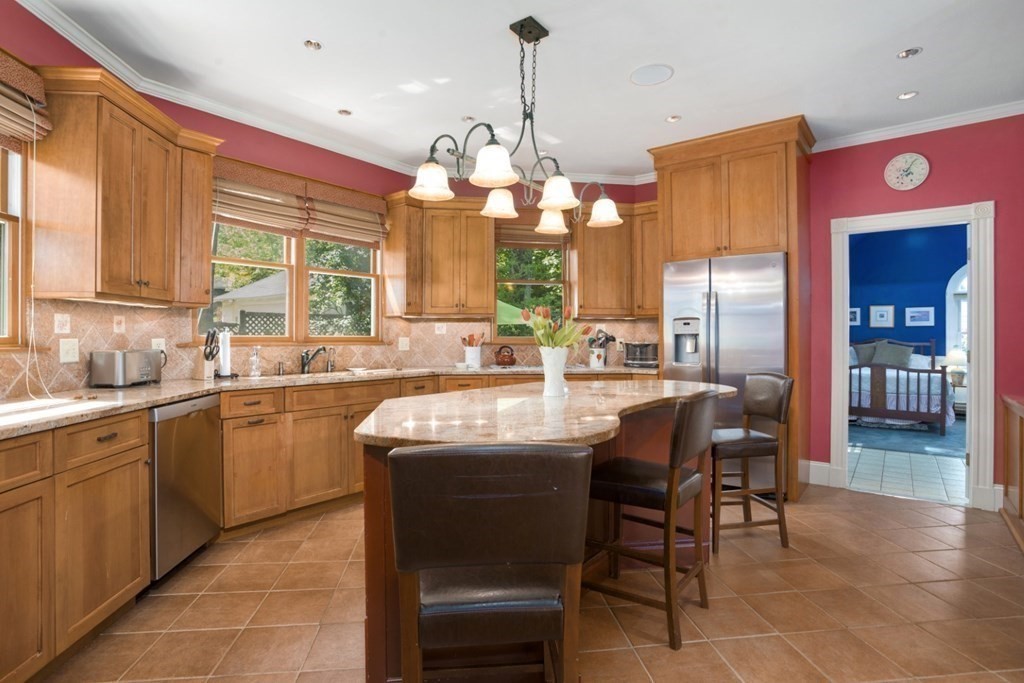 27 Hillcrest Road Reading, MA 01867 - Photo 15 of 39 Gallery Image 15
