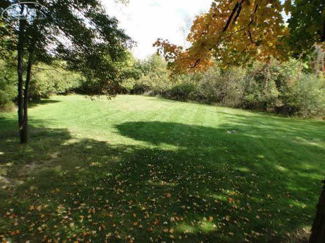 1325 Vandekarr Road Owosso, MI 48867 - Photo 30 of 38 20449851-29.JPG