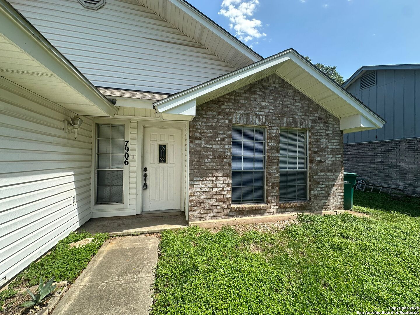 7906 Forest Ranch Live Oak, TX 78233 - Photo 2 of 29