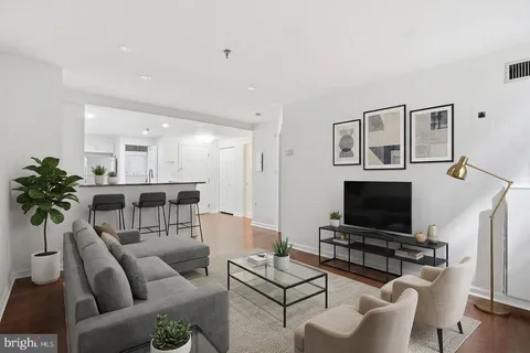 $2,500 | 1312 Massachusetts Avenue Northwest, Unit 110, Washington, DC 20005