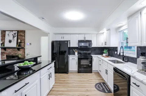 $498,000 | 512 Lexington Boulevard, Carmel, IN 46032