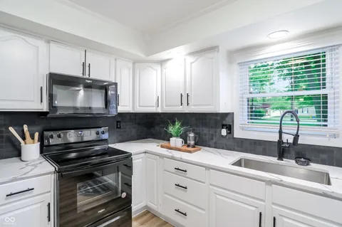 $498,000 | 512 Lexington Boulevard, Carmel, IN 46032
