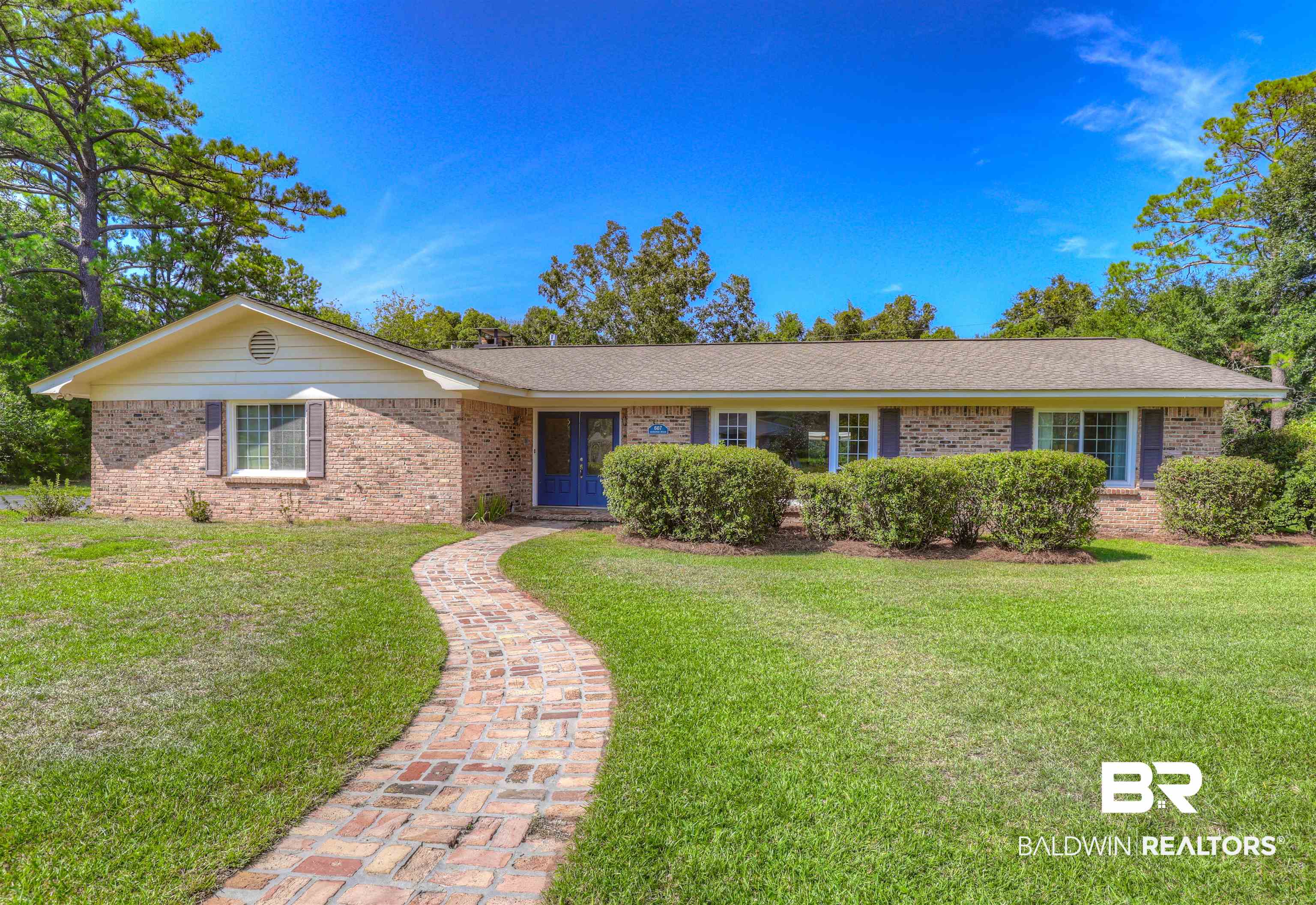 607 Hancock Road Fairhope, AL 36532 - Photo 2 of 28