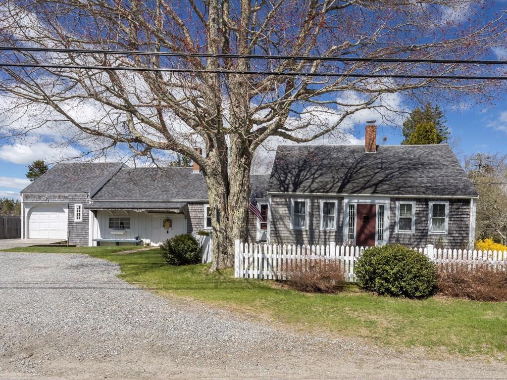 2733 Bristol Road New Harbor, ME 04554 - Photo 1 of 33 Front of cape