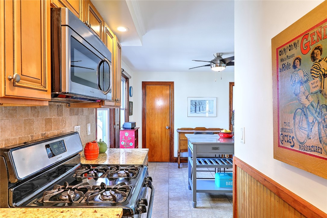 91 Mink Road Providence, RI 02908 - Photo 12 of 31