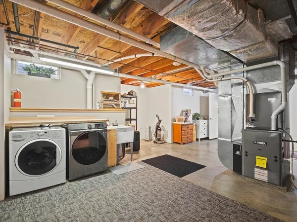 $489,000 | 3028 South Golf Road, Stockton, IL 61085