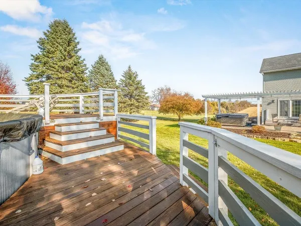 $484,000 | 3028 South Golf Road, Stockton, IL 61085