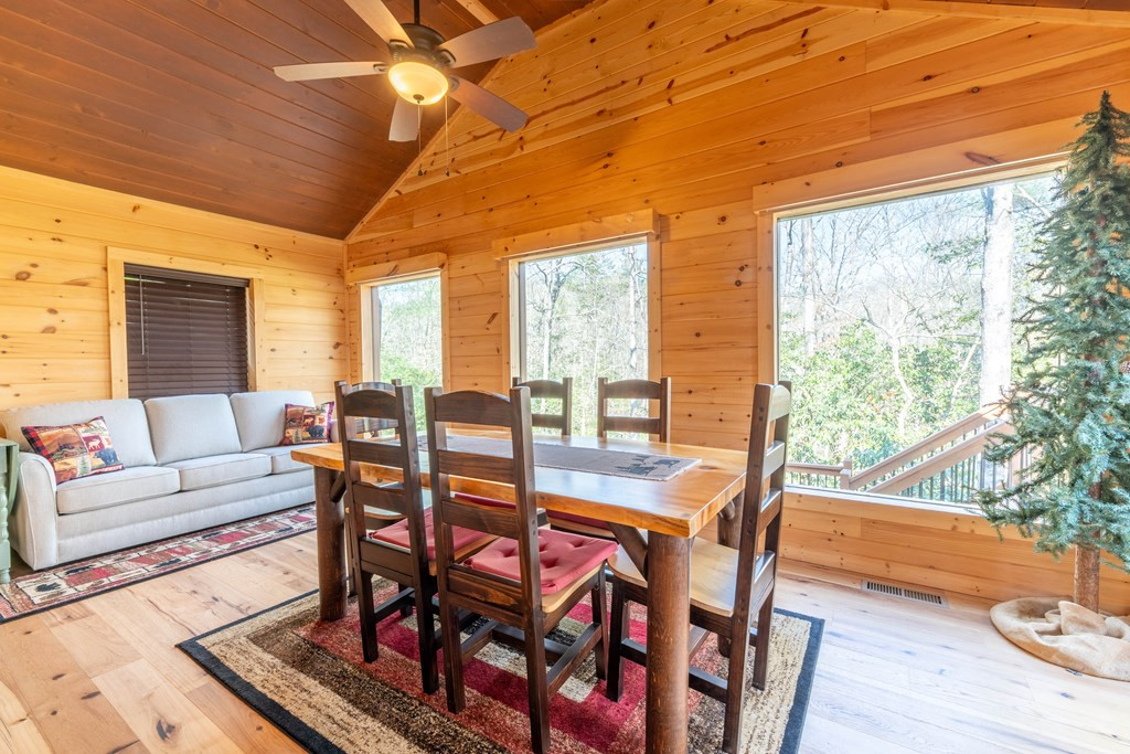 101 Abbygale Road Murphy, NC 28906 - Photo 16 of 44 Spacious Dinning Room
