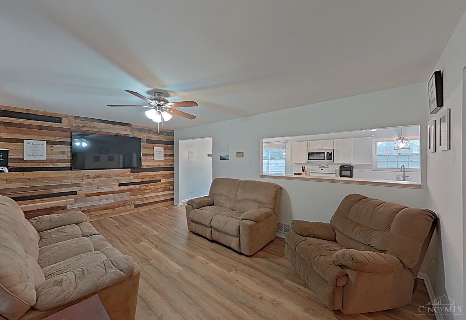 1448 Covered Bridge Road Cincinnati, OH 45231 - Photo 7 of 99