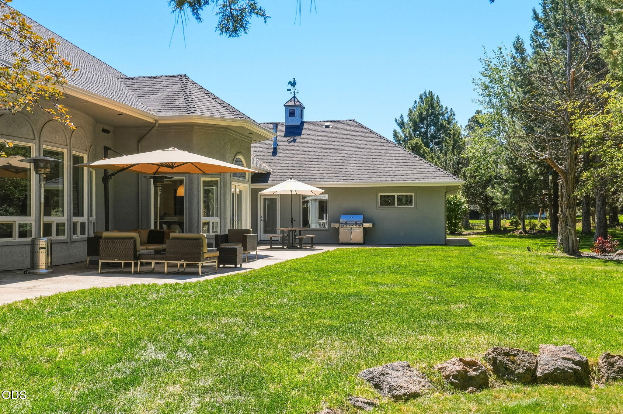 3729 Northwest Summerfield Road Bend, OR 97703 - Photo 60 of 72