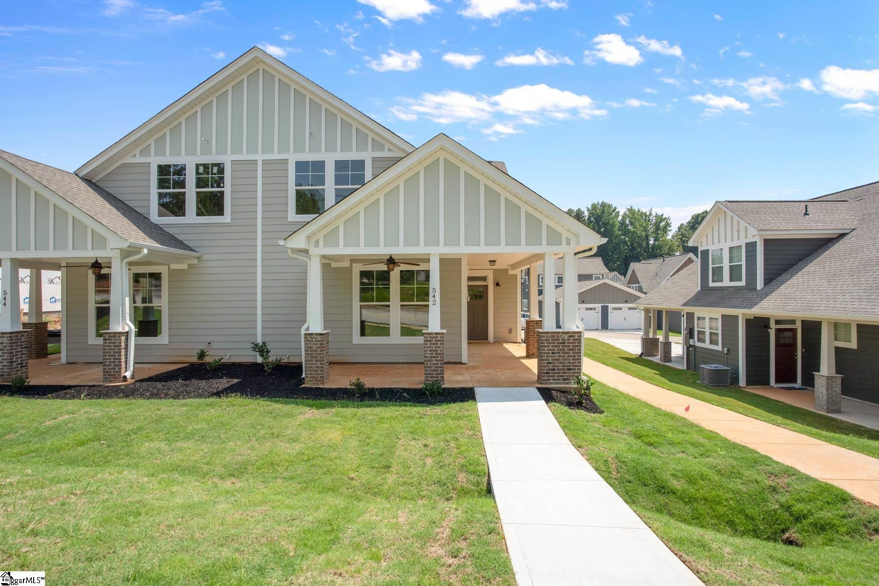 542 Twin Lake Road Greenville, SC 29609 - Photo 1 of 21 Gallery Image 1