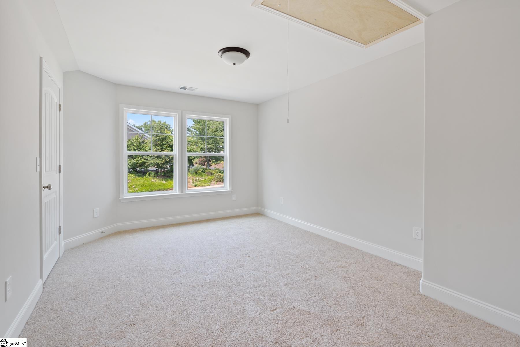 542 Twin Lake Road Greenville, SC 29609 - Photo 17 of 21 Gallery Image 17