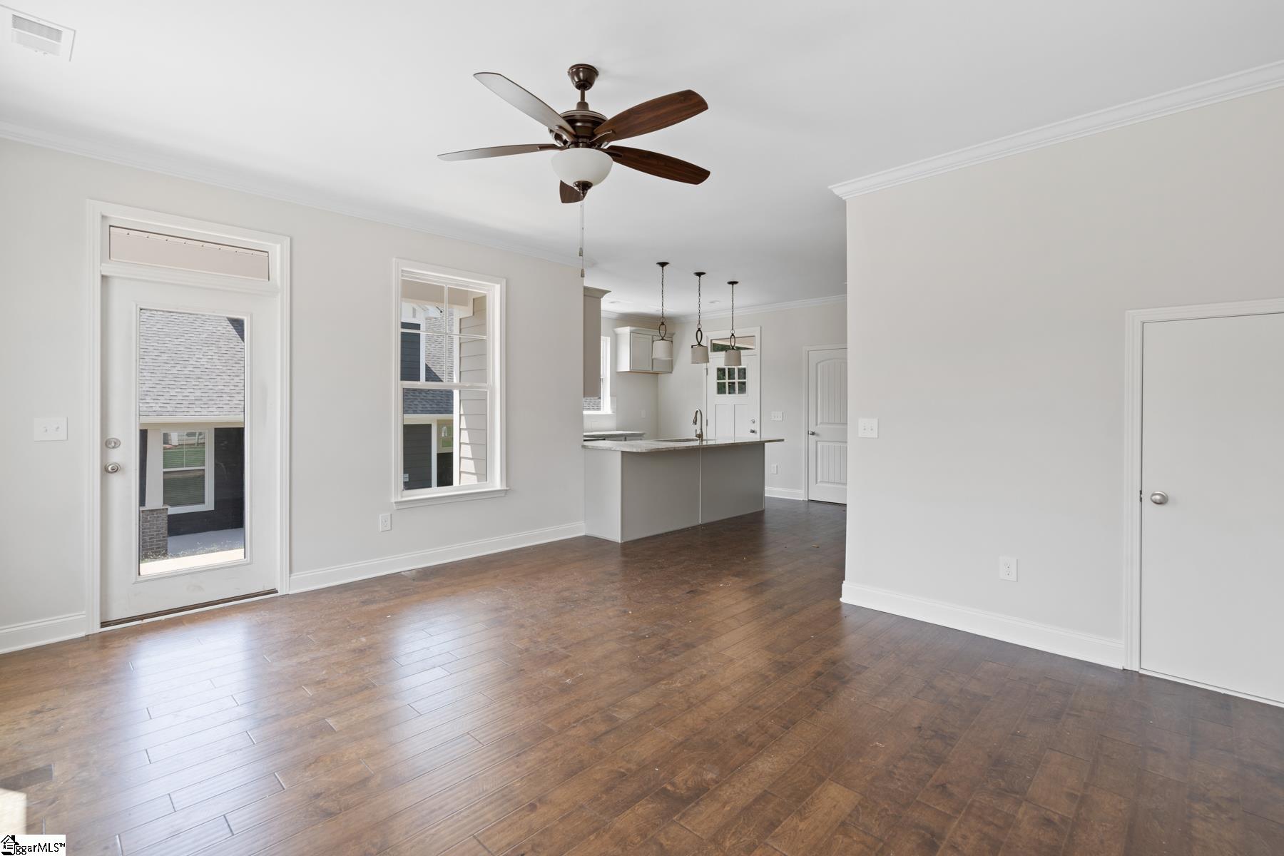 542 Twin Lake Road Greenville, SC 29609 - Photo 4 of 21 Gallery Image 4