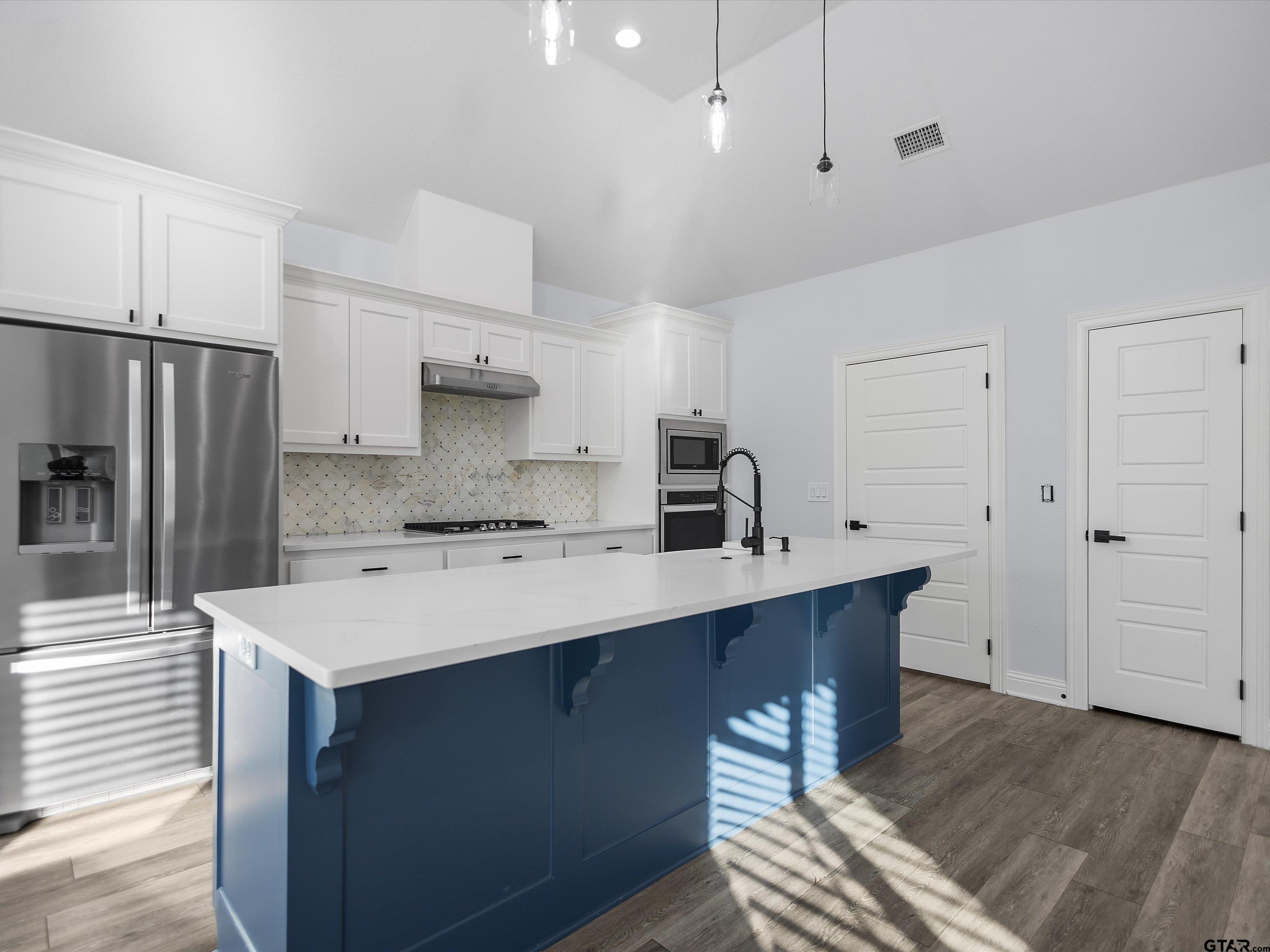 1006 Windy Ridge Drive Longview, TX 75605 - Photo 17 of 37