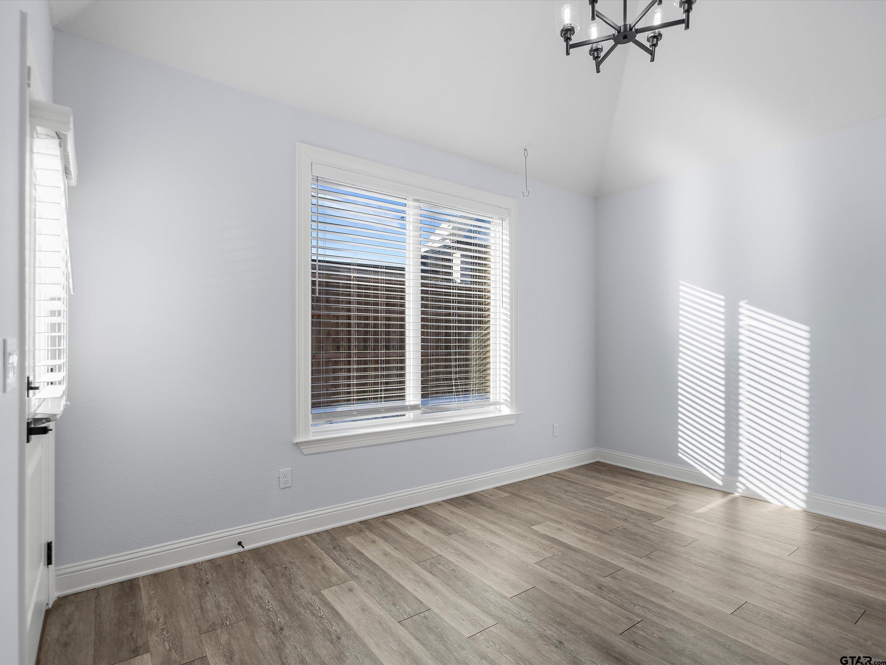 1006 Windy Ridge Drive Longview, TX 75605 - Photo 5 of 37