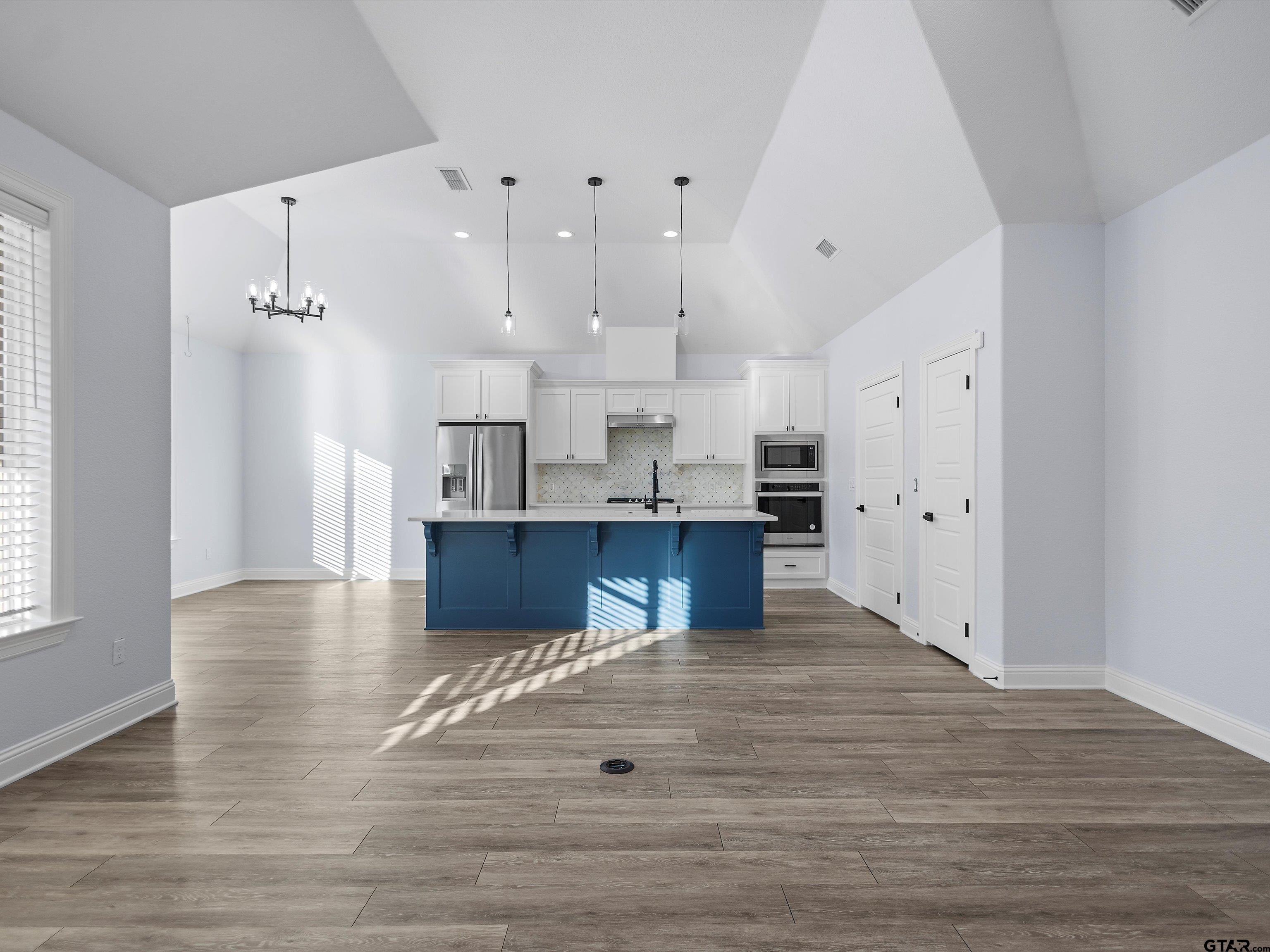 1006 Windy Ridge Drive Longview, TX 75605 - Photo 8 of 37