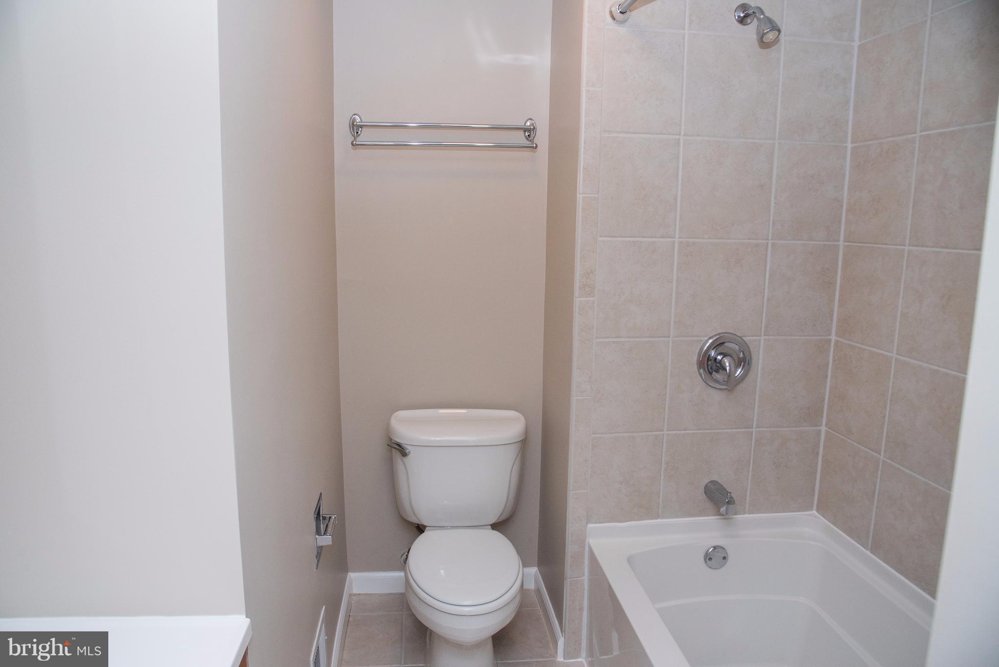 11062 Saffold Way Reston, VA 20190 - Photo 14 of 29 Bath