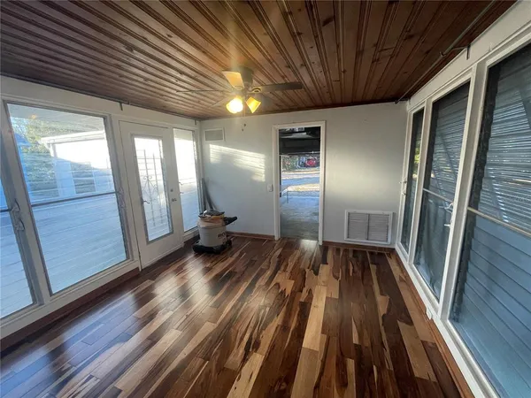 $2,300 | 5617 20th Avenue South, Gulfport, FL 33707