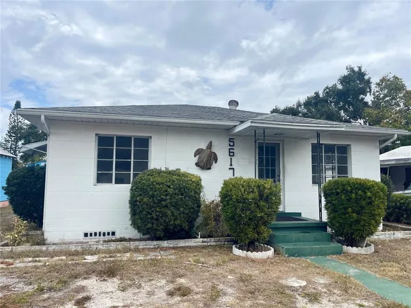 $2,100 | 5617 20th Avenue South, Gulfport, FL 33707
