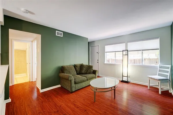 $1,225 | 1010 West 23rd Street, Unit 1, Austin, TX 78705