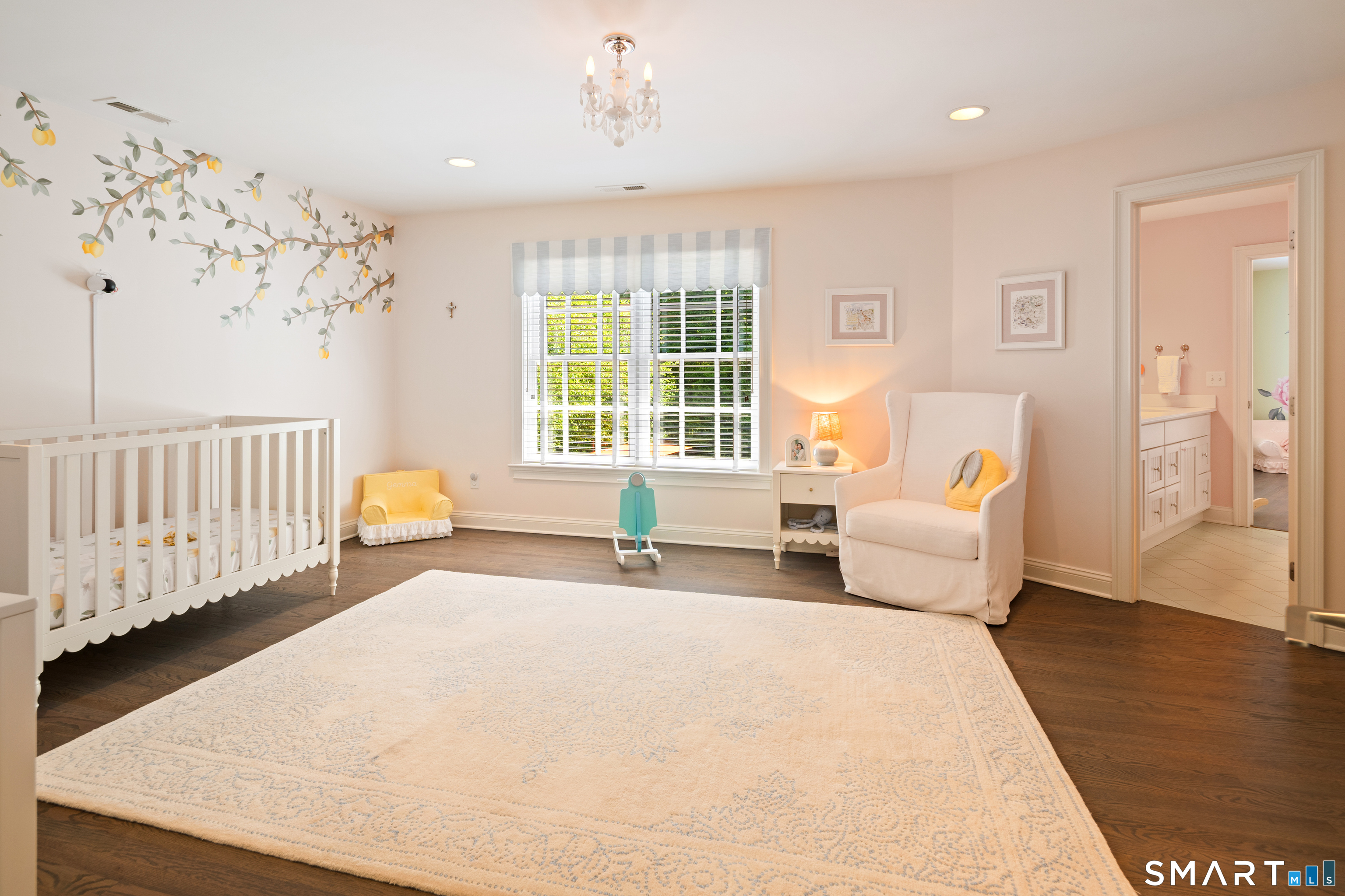 81 Lukes Wood Road New Canaan, CT 06840 - Photo 28 of 40