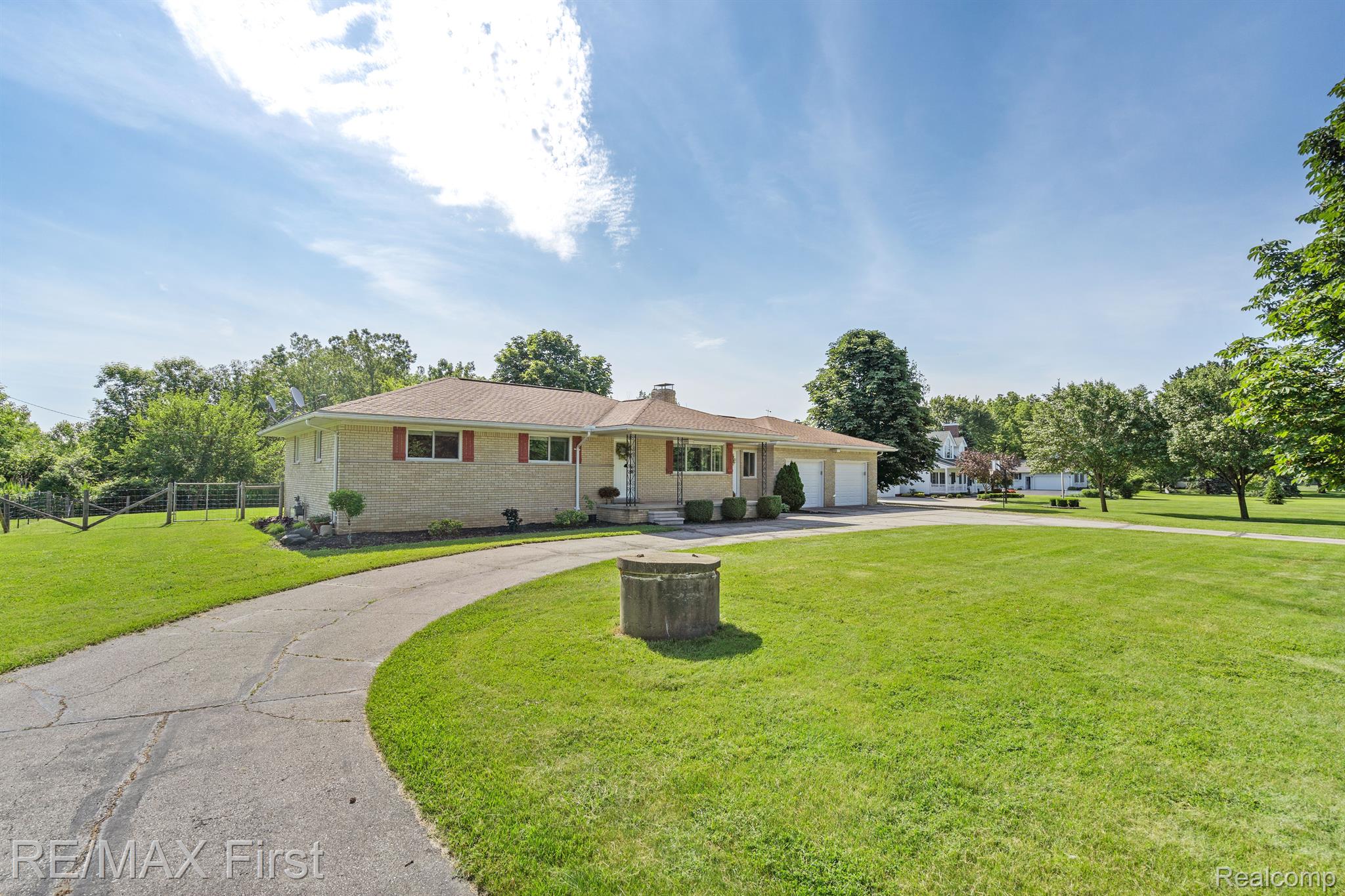 69310 Wolcott Road Armada, MI 48005 - Photo 2 of 29 Gallery Image 2