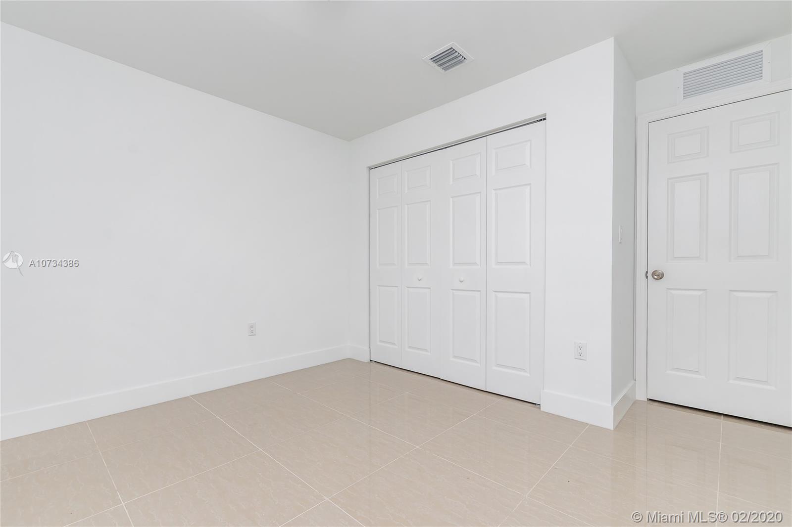 11492 Southwest 190th Terrace Road Miami, FL 33157 - Photo 14 of 19 Gallery Image 14