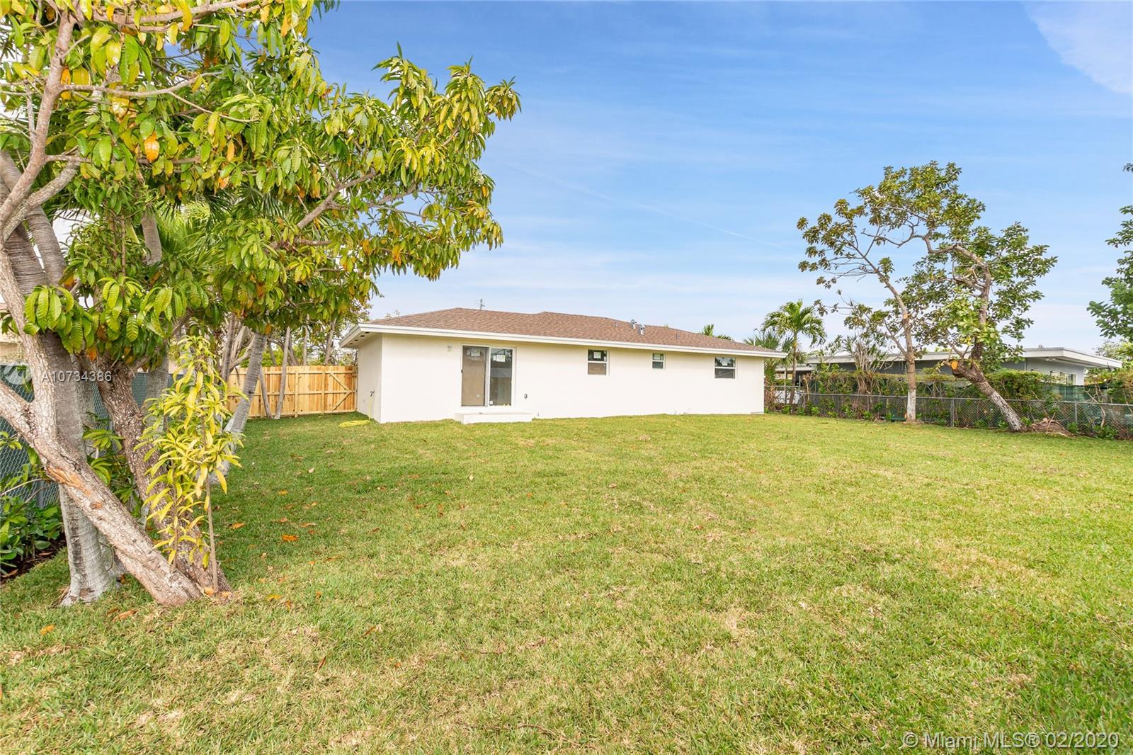 11492 Southwest 190th Terrace Road Miami, FL 33157 - Photo 3 of 19 Gallery Image 3