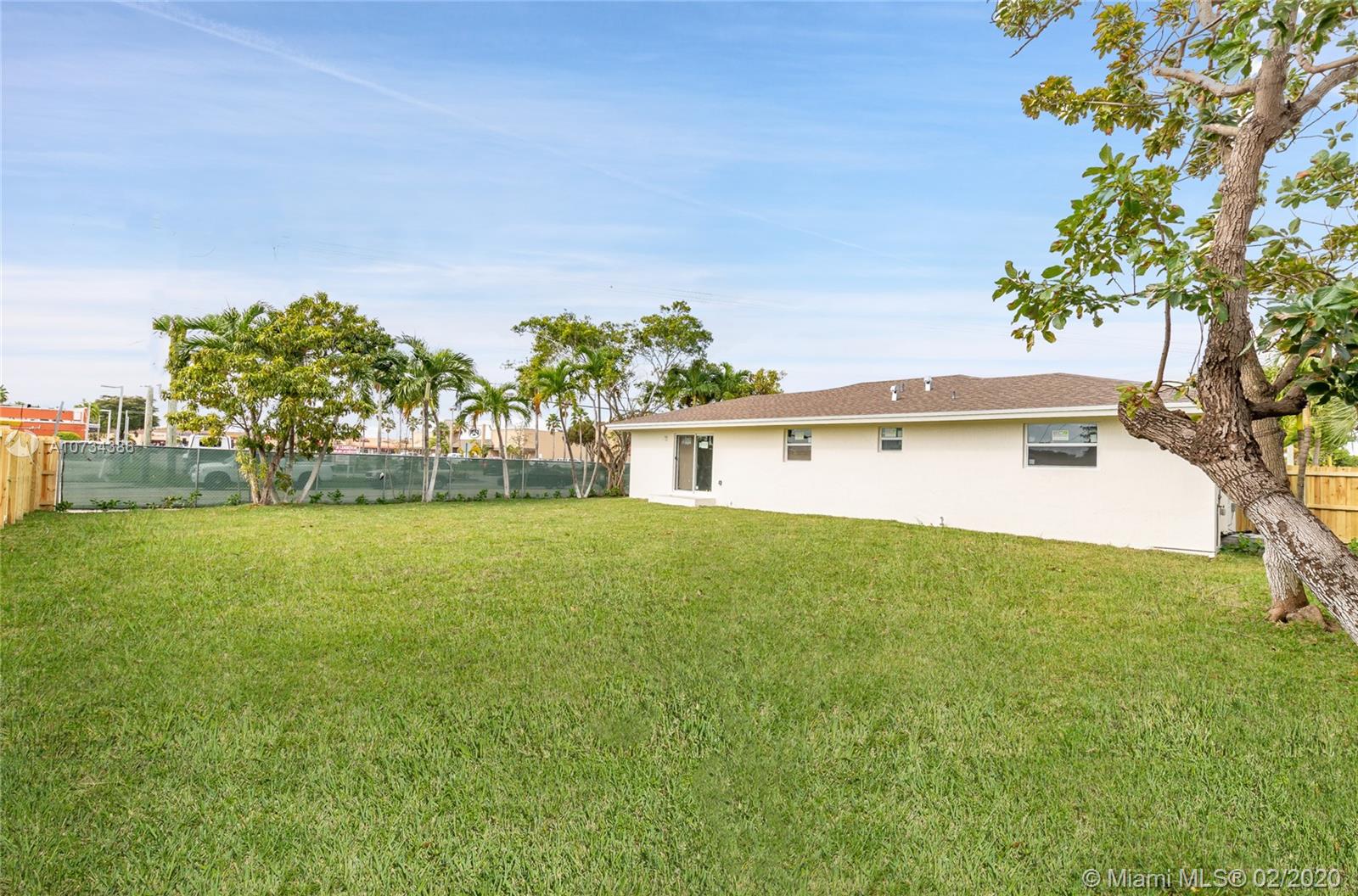 11492 Southwest 190th Terrace Road Miami, FL 33157 - Photo 4 of 19 Gallery Image 4