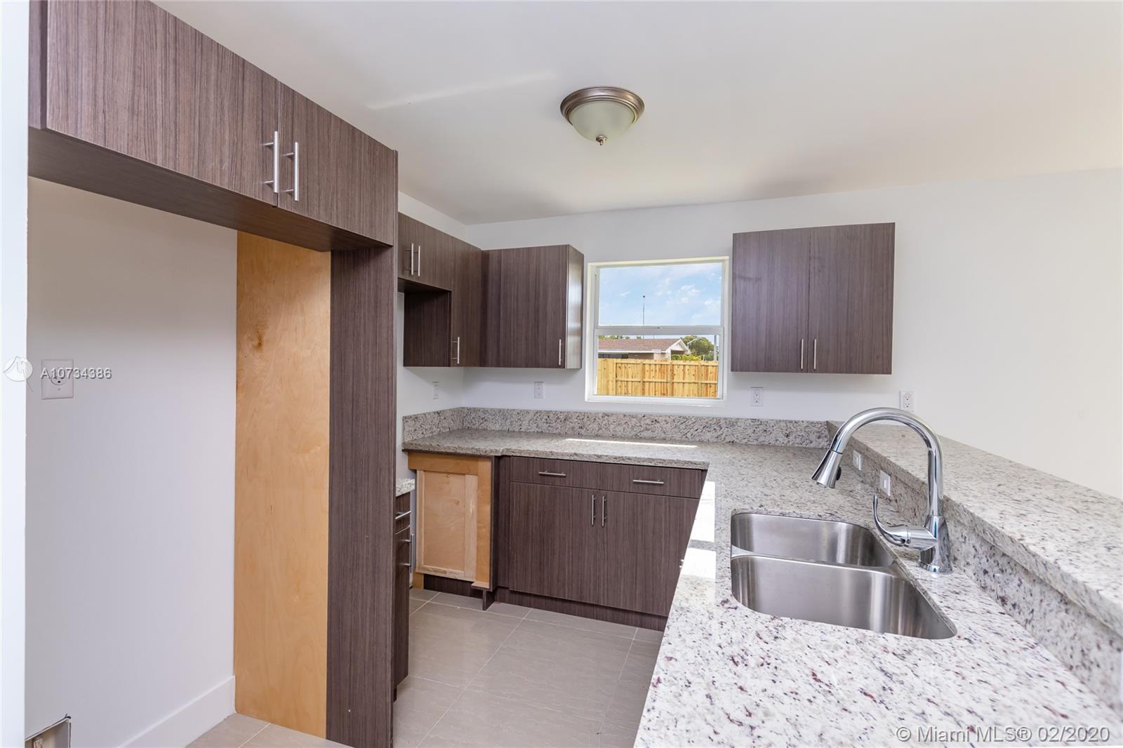 11492 Southwest 190th Terrace Road Miami, FL 33157 - Photo 8 of 19 Gallery Image 8