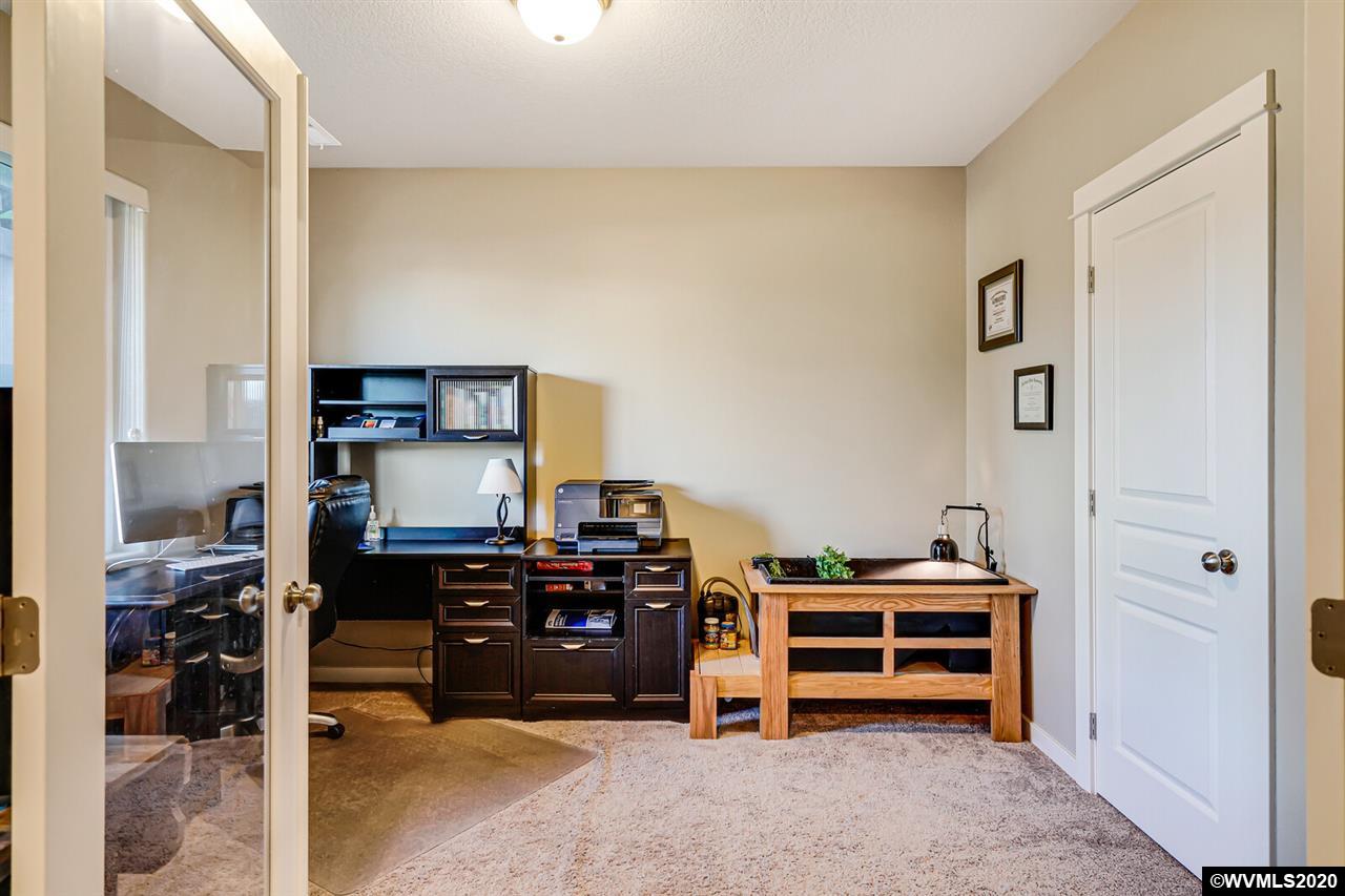 500 Northwest Adam Street Albany, OR 97321 - Photo 11 of 37