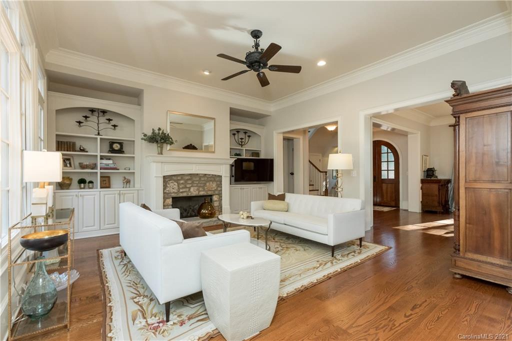 13324 Claysparrow Road Charlotte, NC 28278 - Photo 12 of 29 Gallery Image 12