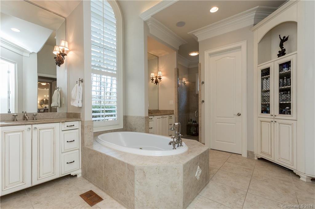 13324 Claysparrow Road Charlotte, NC 28278 - Photo 16 of 29 Gallery Image 16