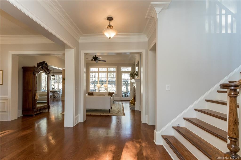 13324 Claysparrow Road Charlotte, NC 28278 - Photo 3 of 29 Gallery Image 3