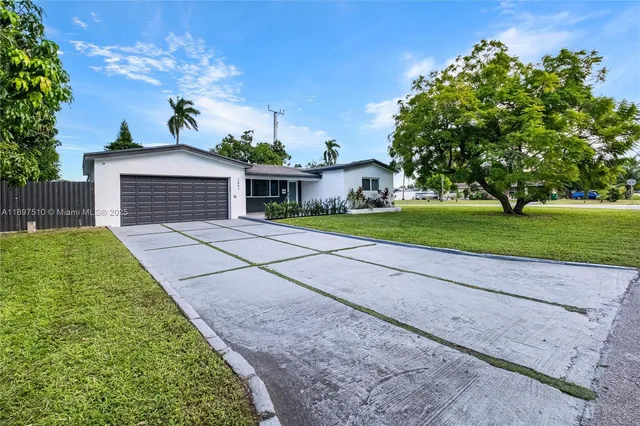 $629,000 | 2441 Alcazar Drive, Miramar, FL 33023