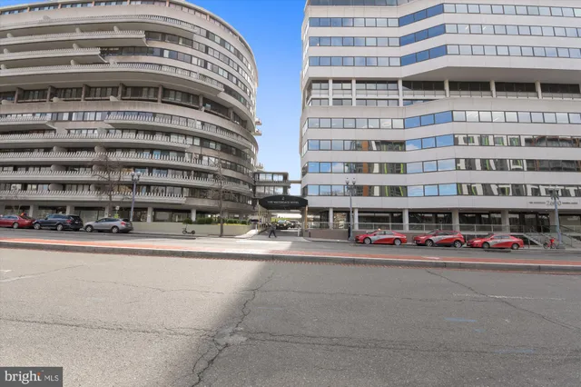 $3,000 | 950 25th Street Northwest, Unit 607N, Washington, DC 20037