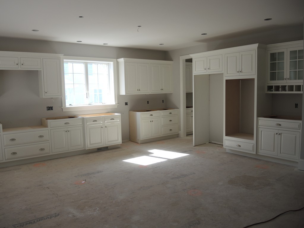 38 Mayflower Road Needham, MA 02492 - Photo 7 of 21