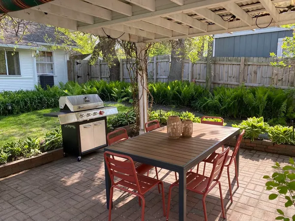 $1,200,000 | 410 North Shore Drive, South Haven, MI 49090