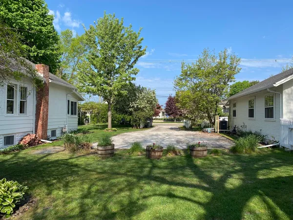 $1,200,000 | 410 North Shore Drive, South Haven, MI 49090