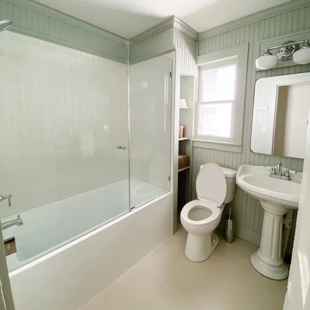 $1,200,000 | 410 North Shore Drive, South Haven, MI 49090