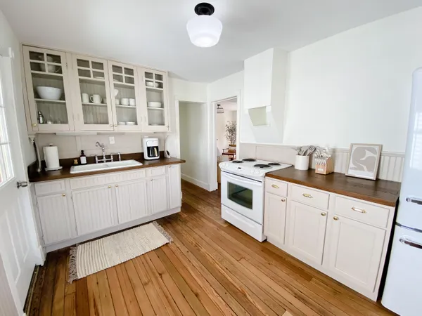 $1,200,000 | 410 North Shore Drive, South Haven, MI 49090