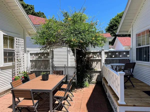 $1,200,000 | 410 North Shore Drive, South Haven, MI 49090