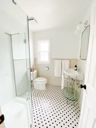 $1,200,000 | 410 North Shore Drive, South Haven, MI 49090