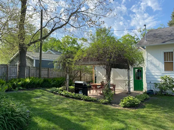 $1,200,000 | 410 North Shore Drive, South Haven, MI 49090